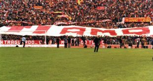 Striscione ti amo roma